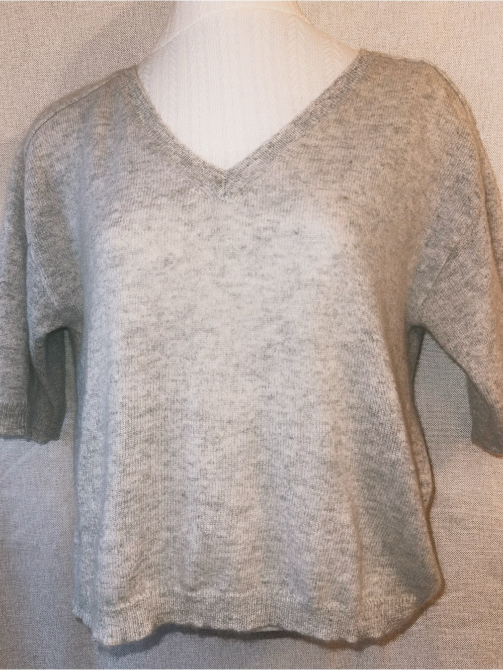 100% Cashmere House of Harlow 1960 Silver Heather V-Neck Short Sleeve Sweater S